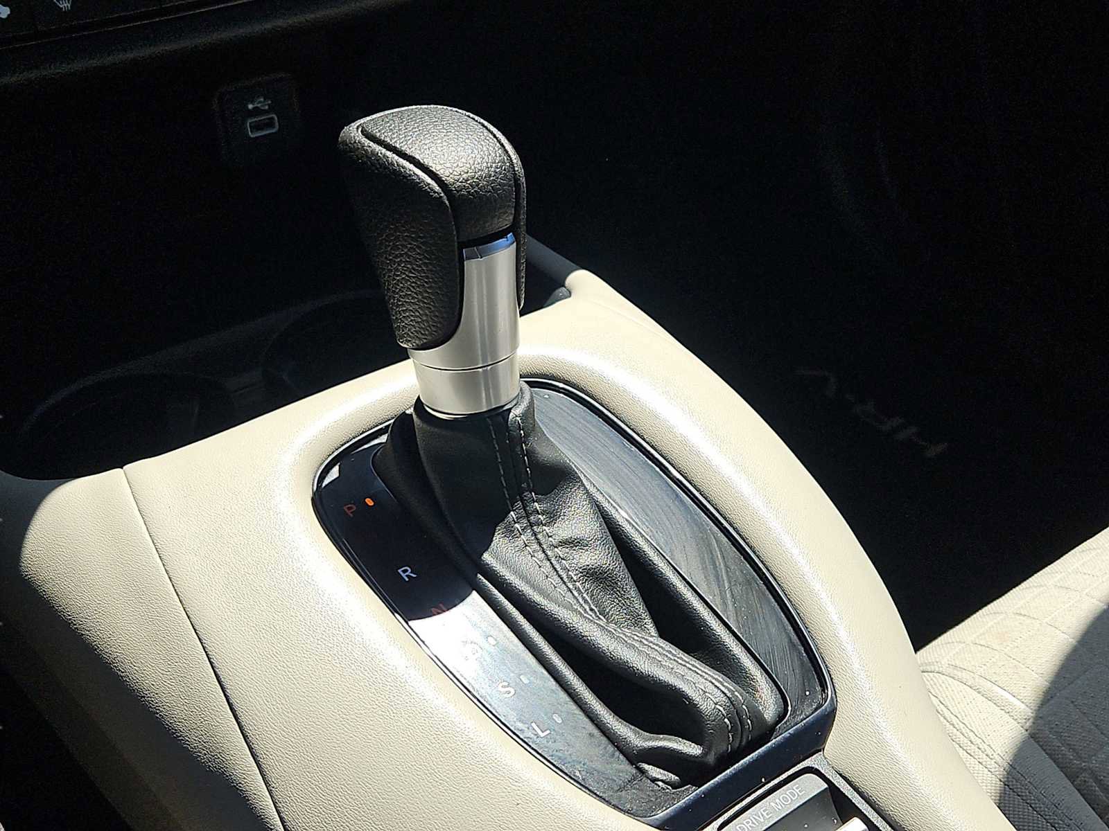 Certified 2024 Honda HR-V LX image 23