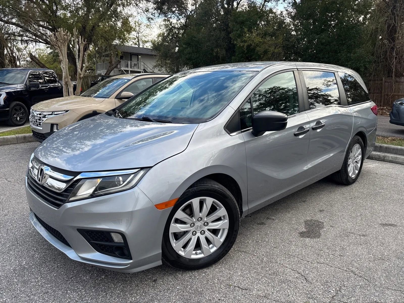 Used 2020 Honda Odyssey LX image 2