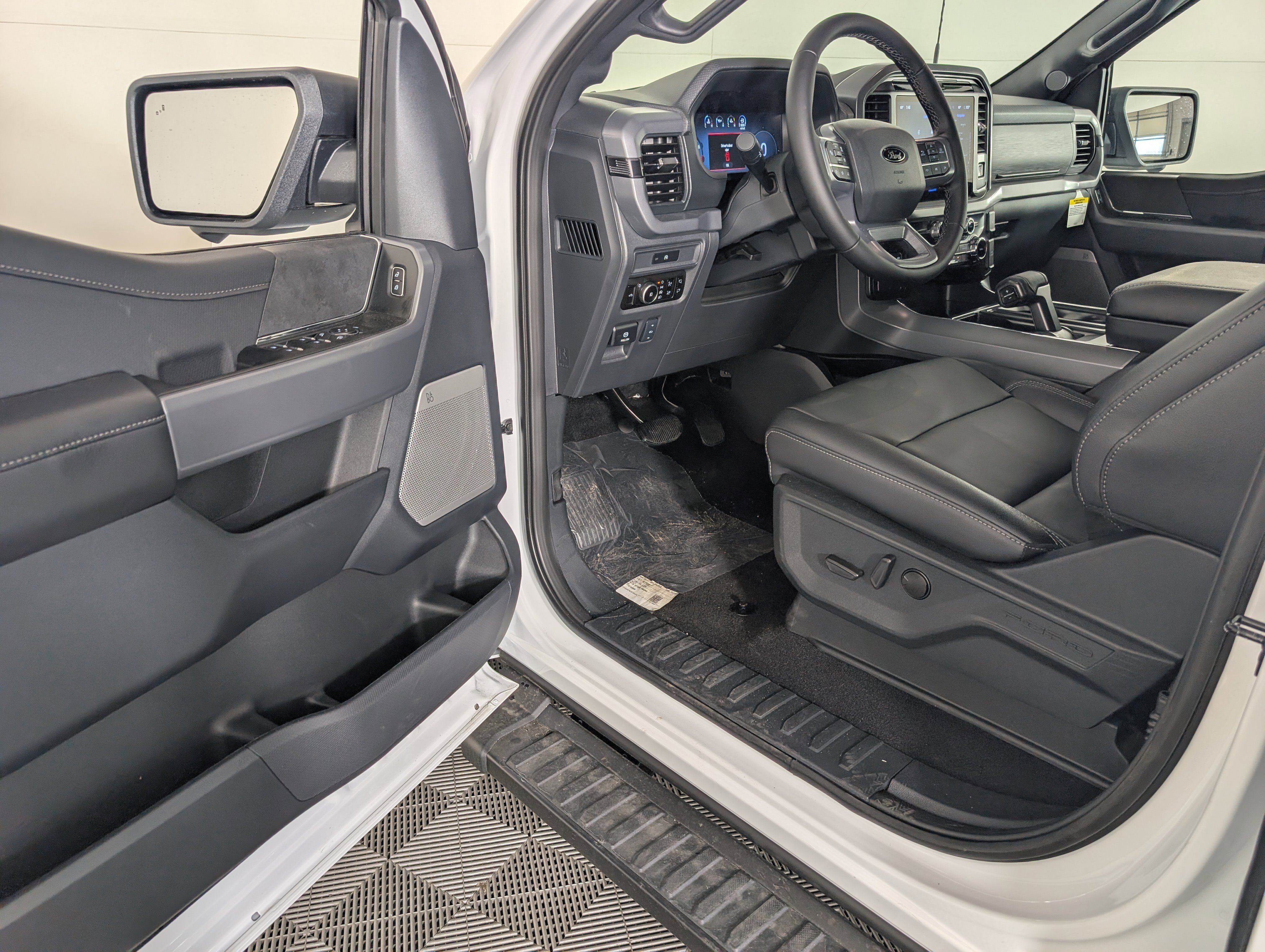 New 2025 Ford F150 XLT w/ Equipment Group 303A High image 10