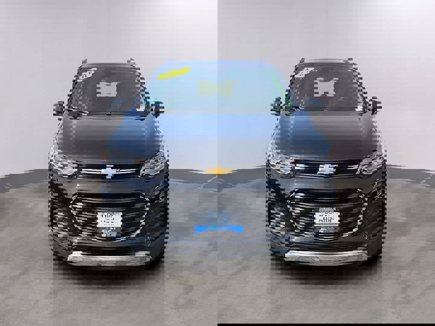 Used 2017 Chevrolet Trax LT w/ LT Convenience Package image 2