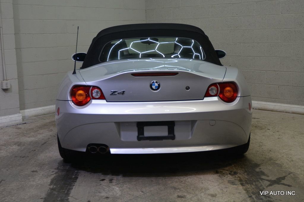 Used 2003 BMW Z4 3.0i image 12