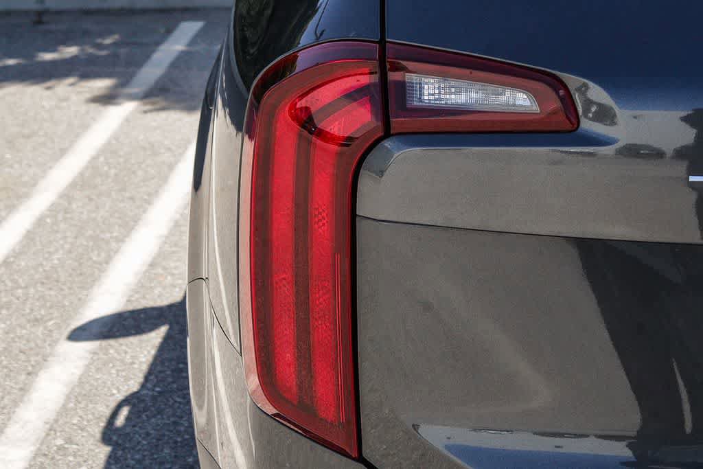 Used 2020 Kia Telluride S FWD image 14