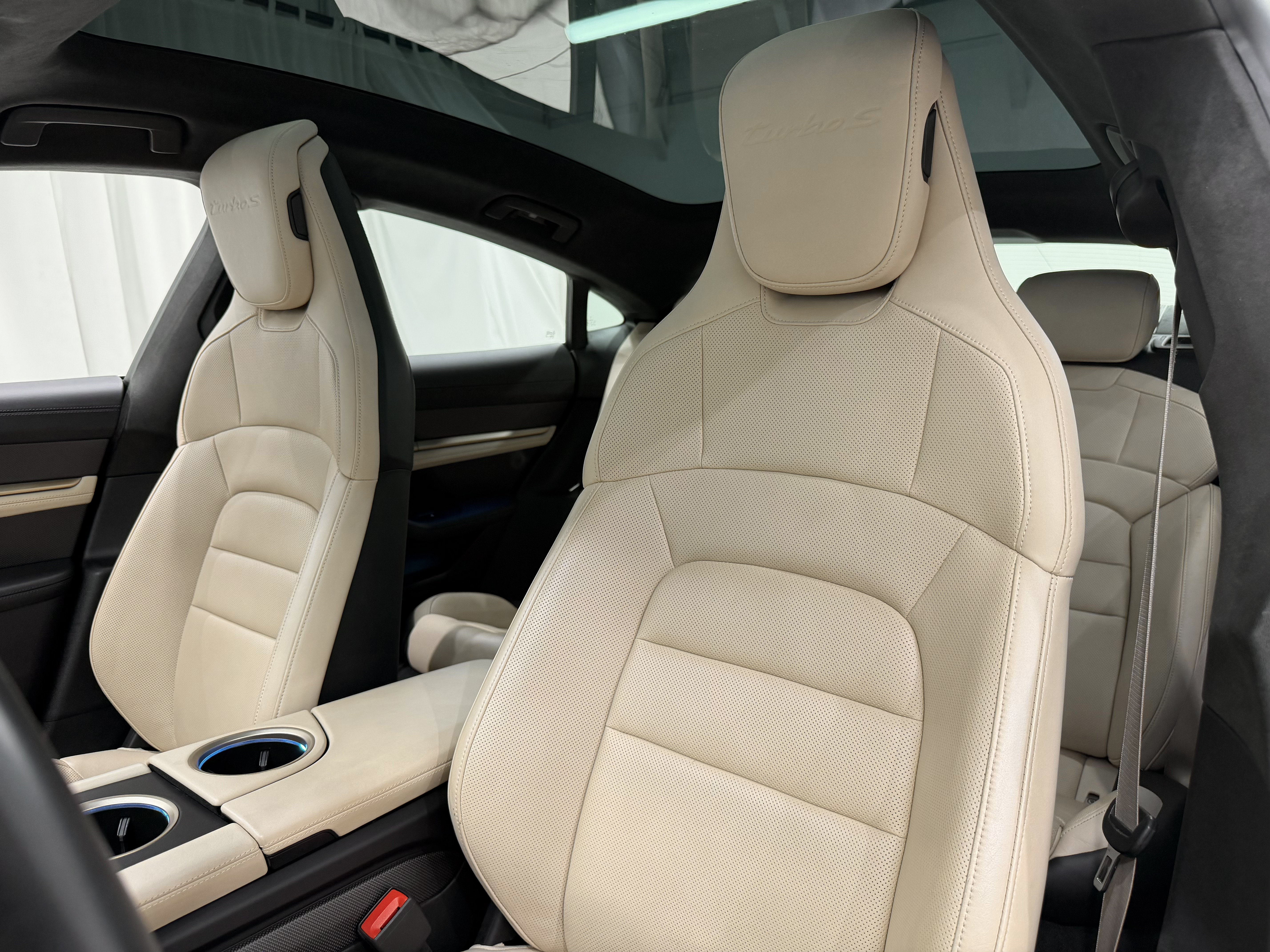 Used 2021 Porsche Taycan Turbo S AWD/4WD image 5