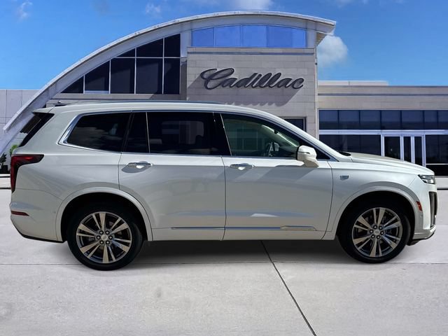 Certified 2023 Cadillac XT6 Premium Luxury w/ Technology Package FWD image 4