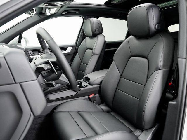 New 2026 Porsche Cayenne image 5