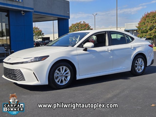 Used 2025 Toyota Camry LE FWD image 7