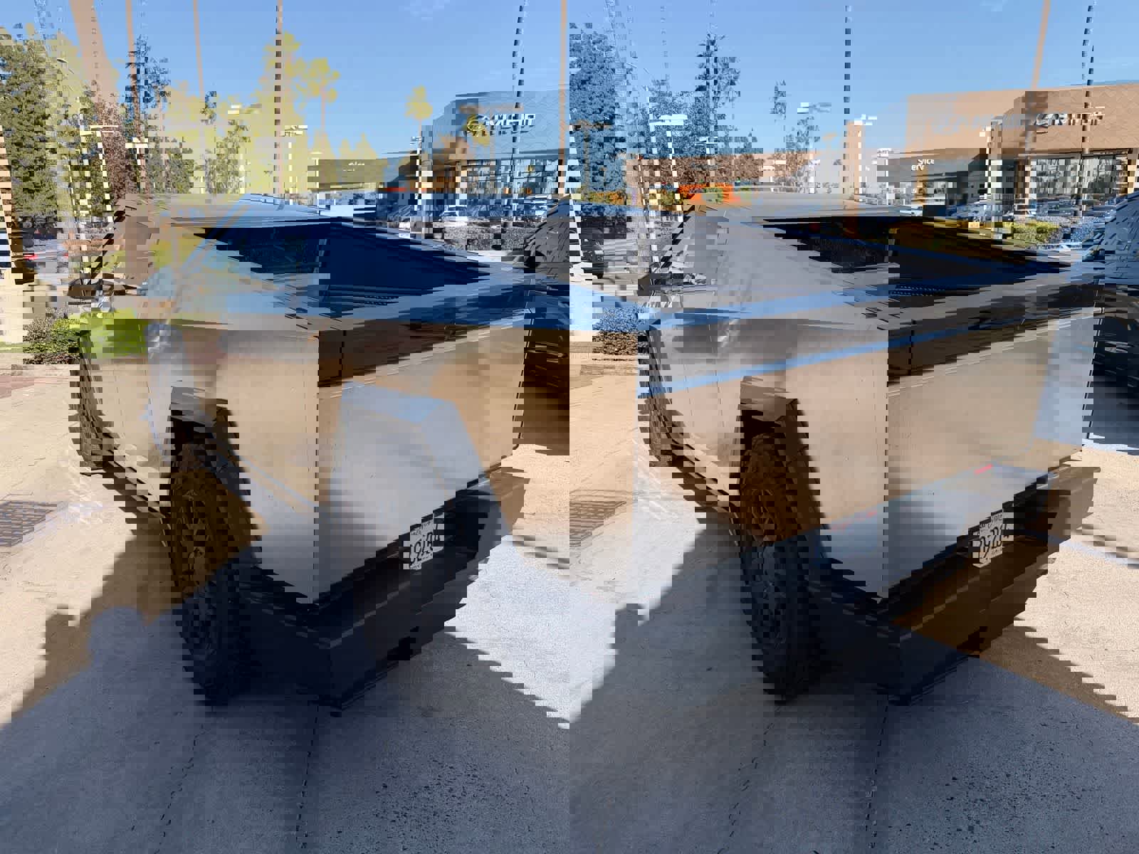 Used 2024 Tesla Cybertruck AWD Crew Cab image 3