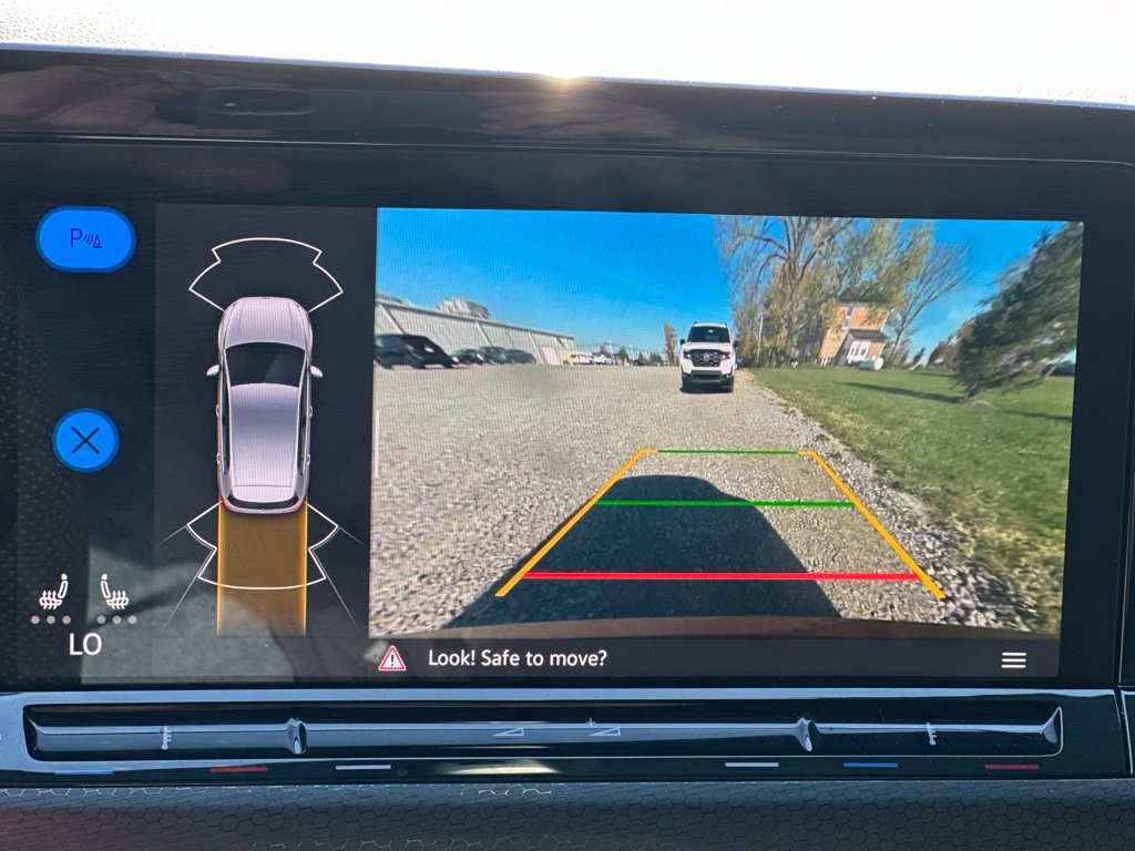 Used 2022 Volkswagen GTI SE FWD image 24