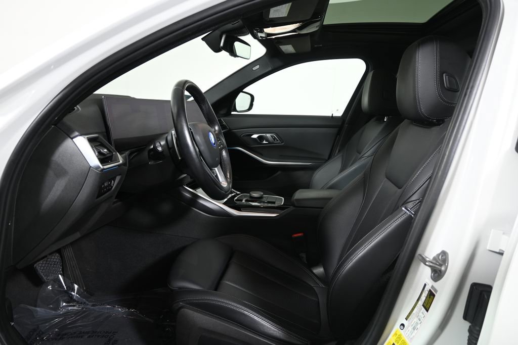 Certified 2023 BMW 330e xDrive w/ Premium Package image 3