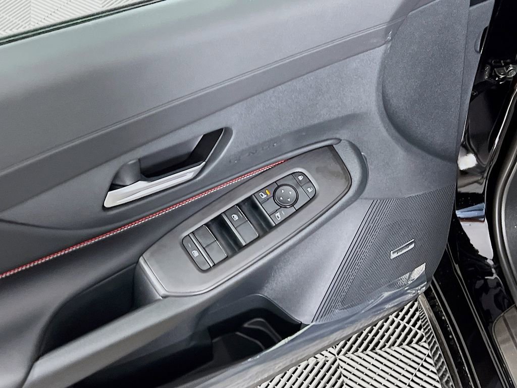 New 2026 Nissan Sentra SR FWD image 16