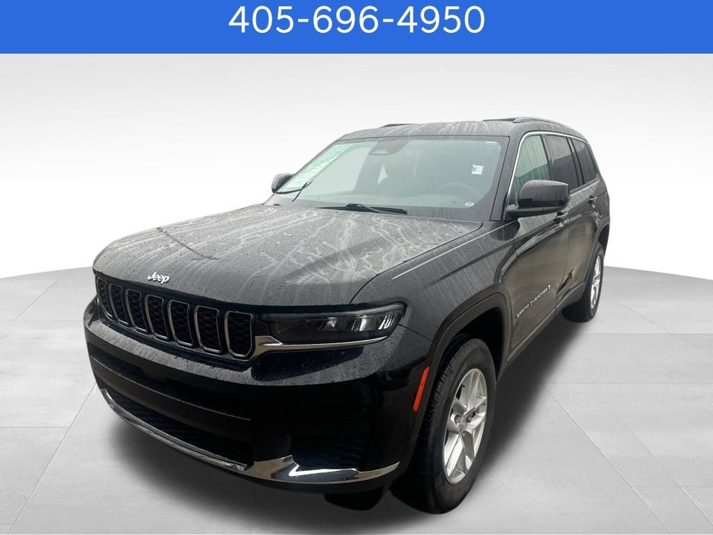 Used 2025 Jeep Grand Cherokee L Laredo image 1