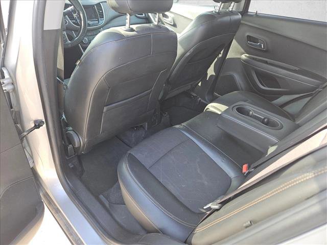 Used 2018 Chevrolet Trax LT w/ LT Convenience Package image 6