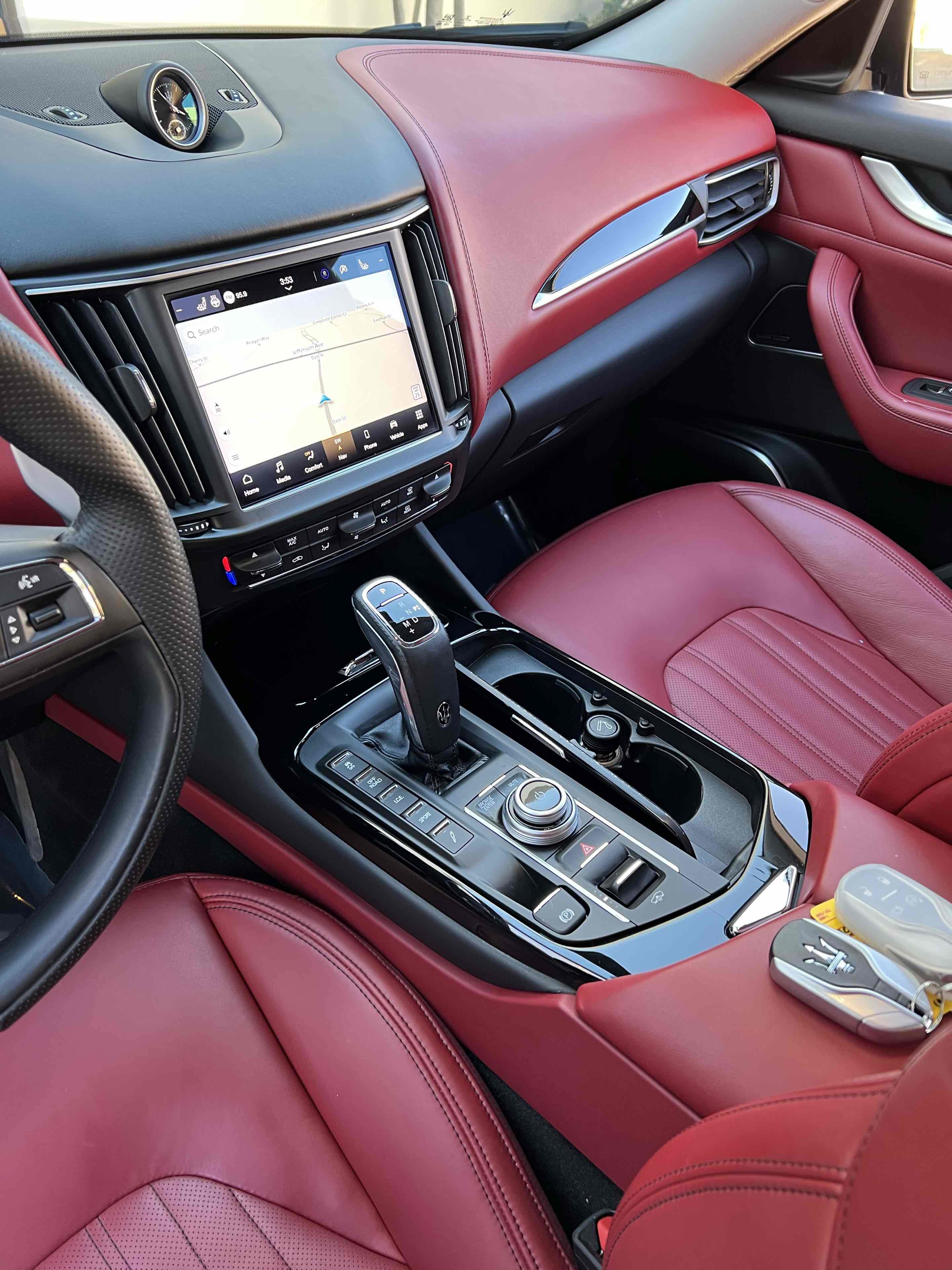 Used 2021 Maserati Levante image 41