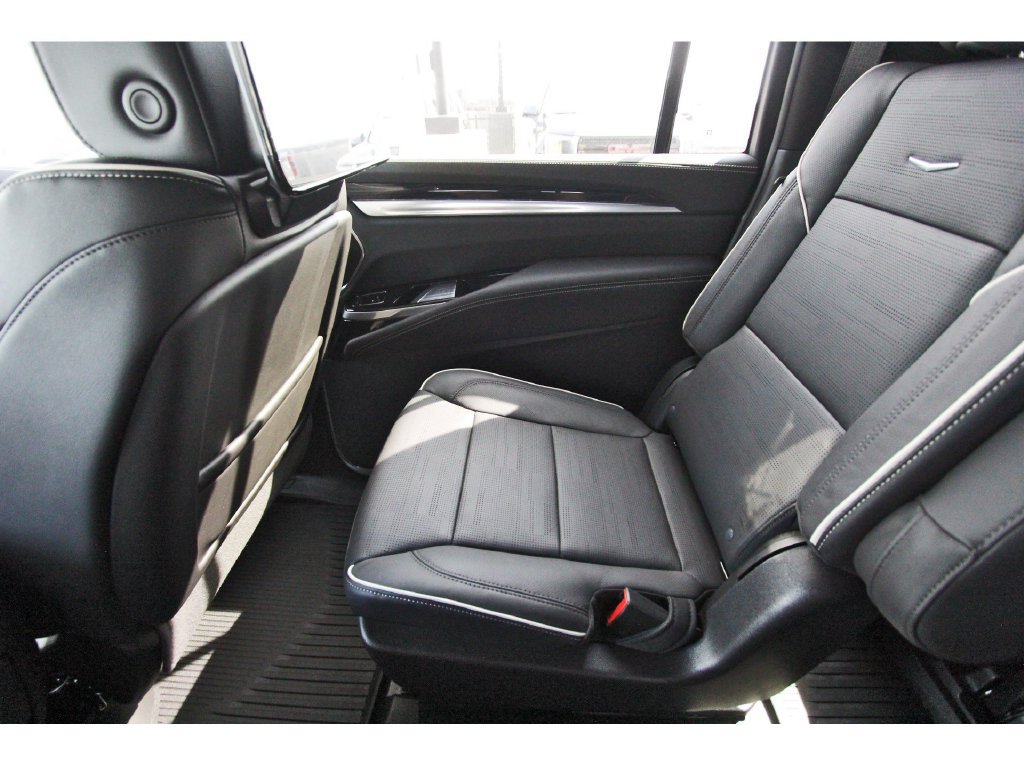 New 2026 Cadillac Escalade ESV Sport w/ Touring Package AWD/4WD image 12