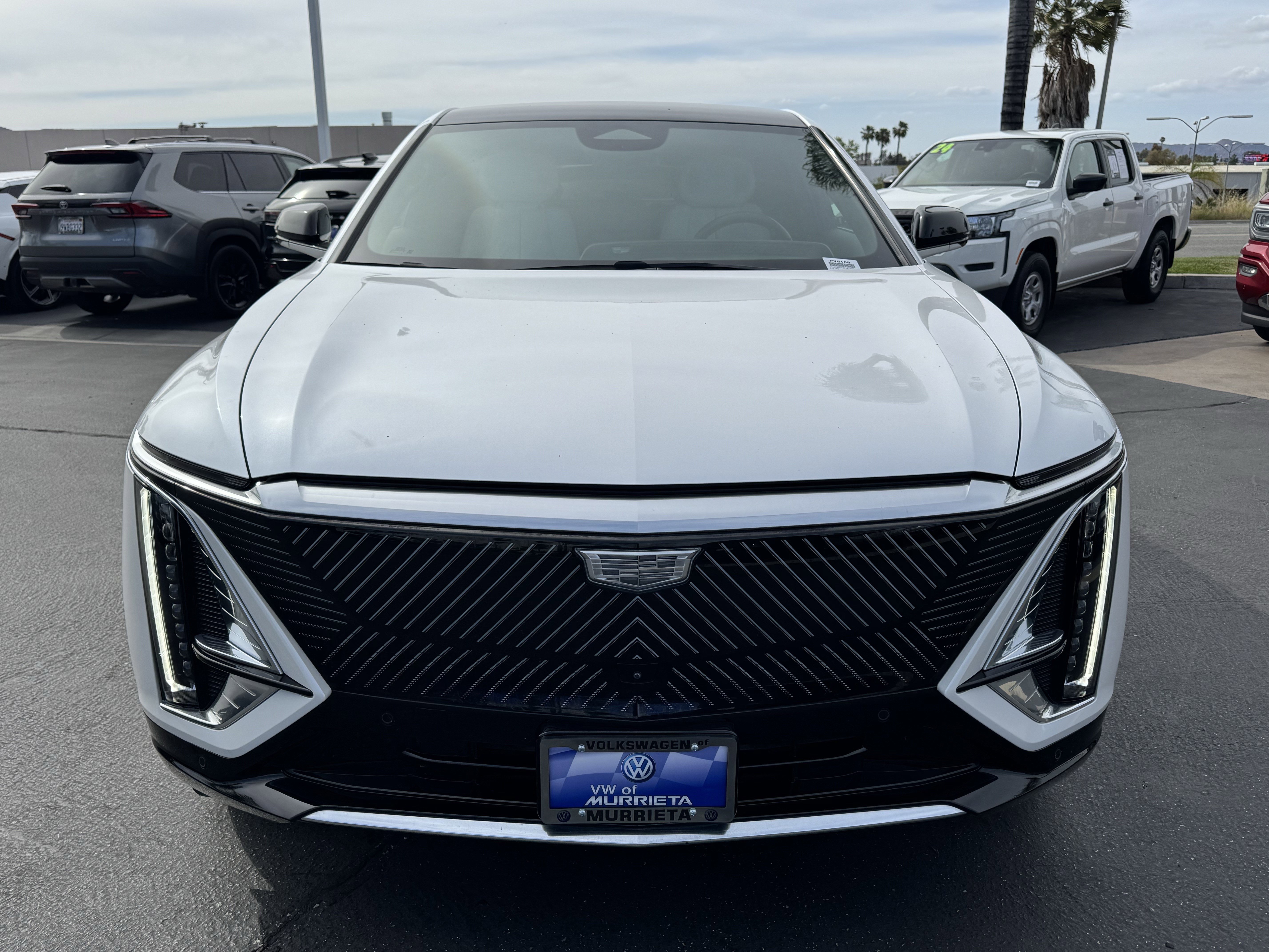 Used 2024 Cadillac Lyriq Luxury AWD/4WD image 3