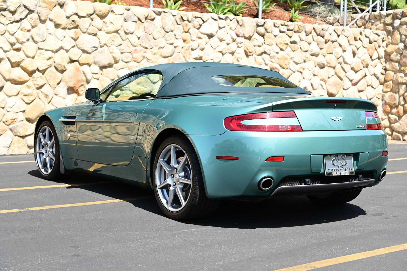 Used 2008 Aston Martin V8 Vantage Roadster RWD image 9