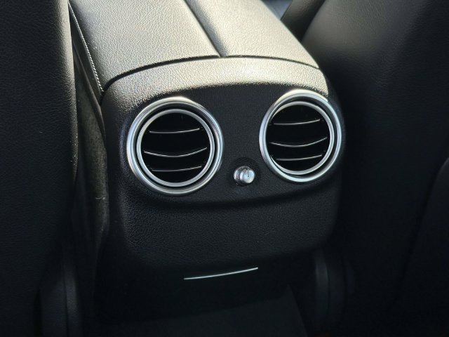 Used 2018 Mercedes-Benz E 300 4MATIC image 19