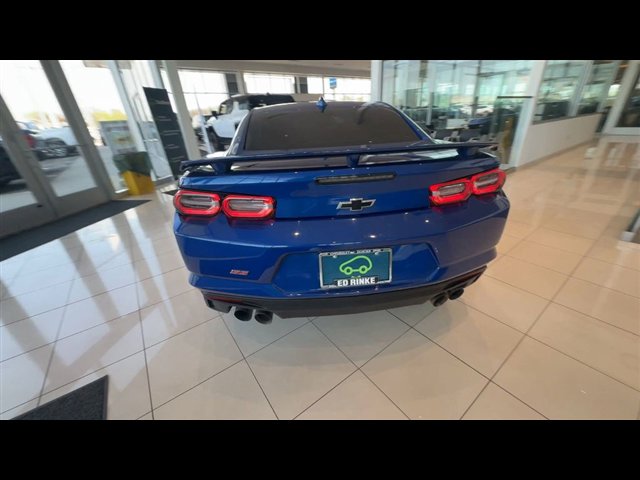 Used 2022 Chevrolet Camaro SS RWD image 7