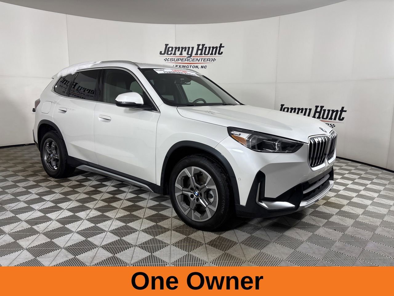Used 2025 BMW X1 xDrive28i image 4