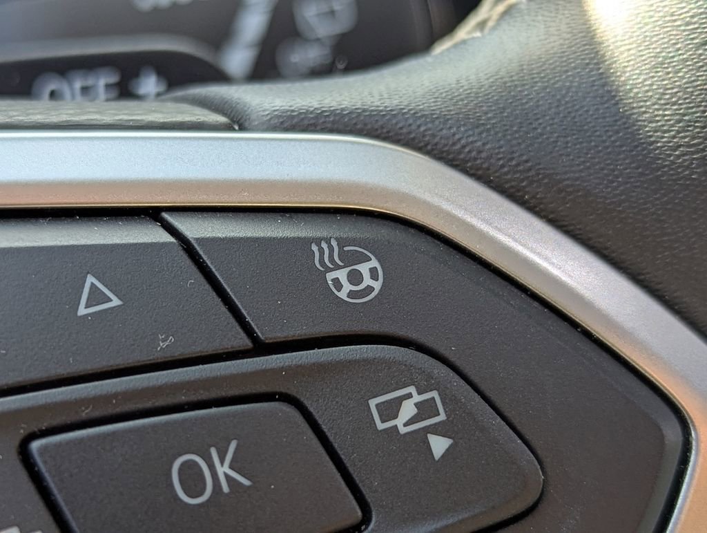 Used 2025 Volkswagen Atlas SE w/ Panoramic Sunroof Package AWD/4WD image 22