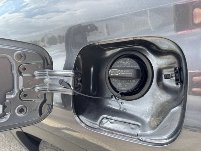 Used 2022 Toyota Highlander L FWD image 30