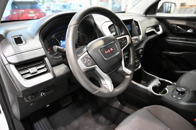 Used 2023 GMC Terrain SLE w/ Driver Convenience Package image 21