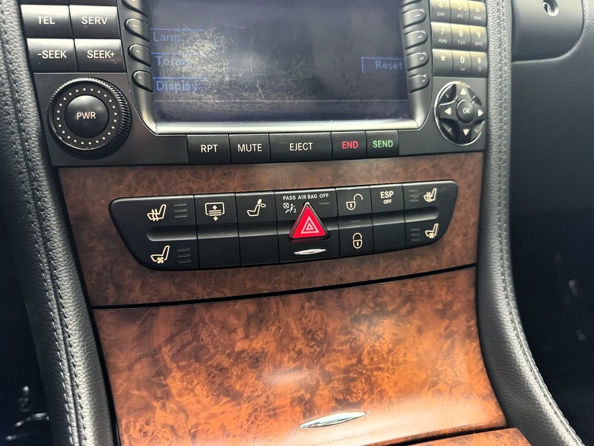 Used 2006 Mercedes-Benz CLS 55 AMG image 36