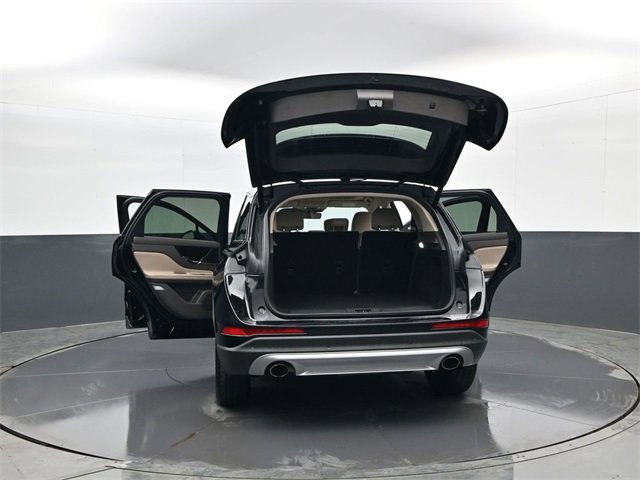 Used 2022 Lincoln Corsair Reserve image 32