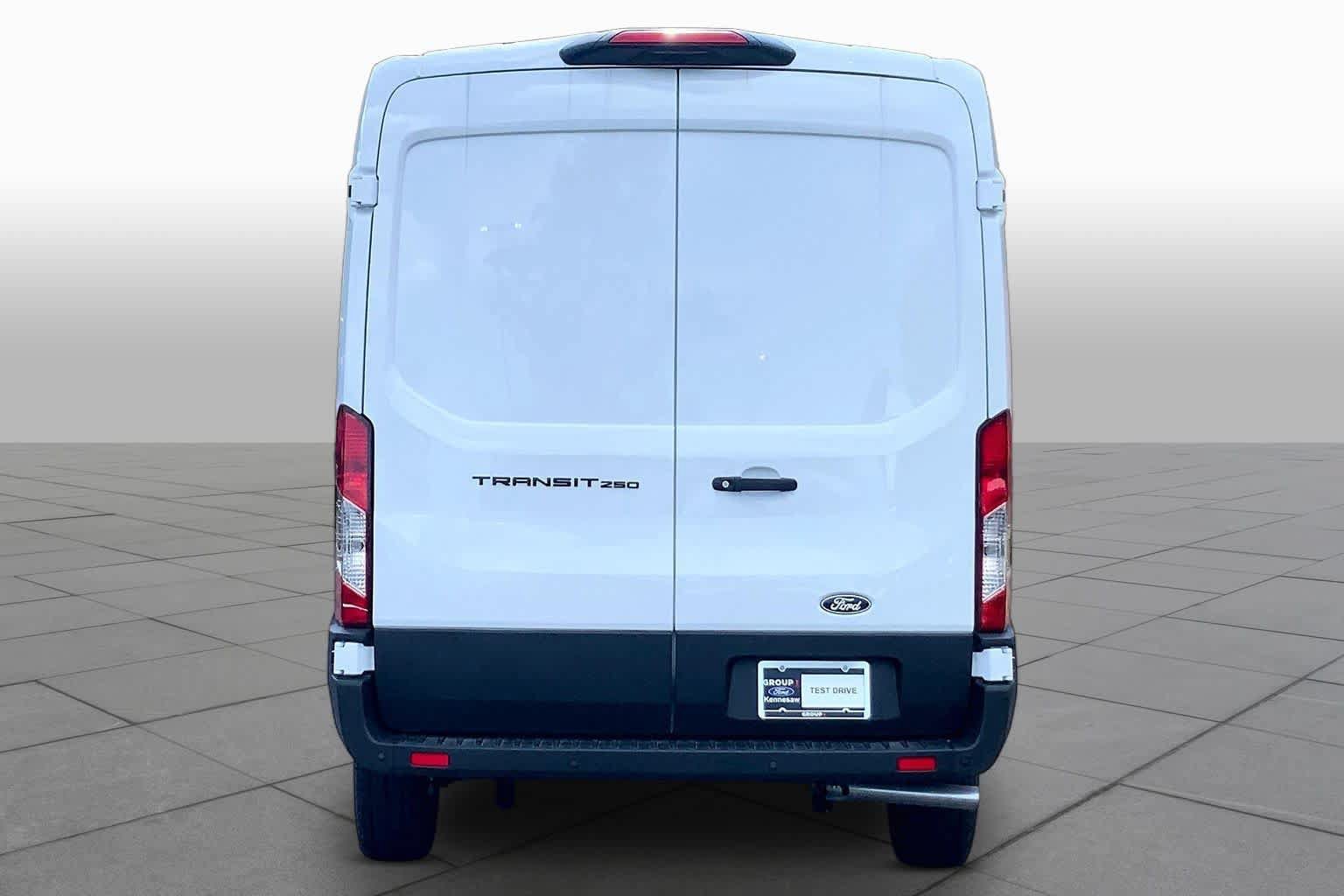 New 2026 Ford Transit 250 148 Medium Roof w/ Load Area Protection Package RWD image 4