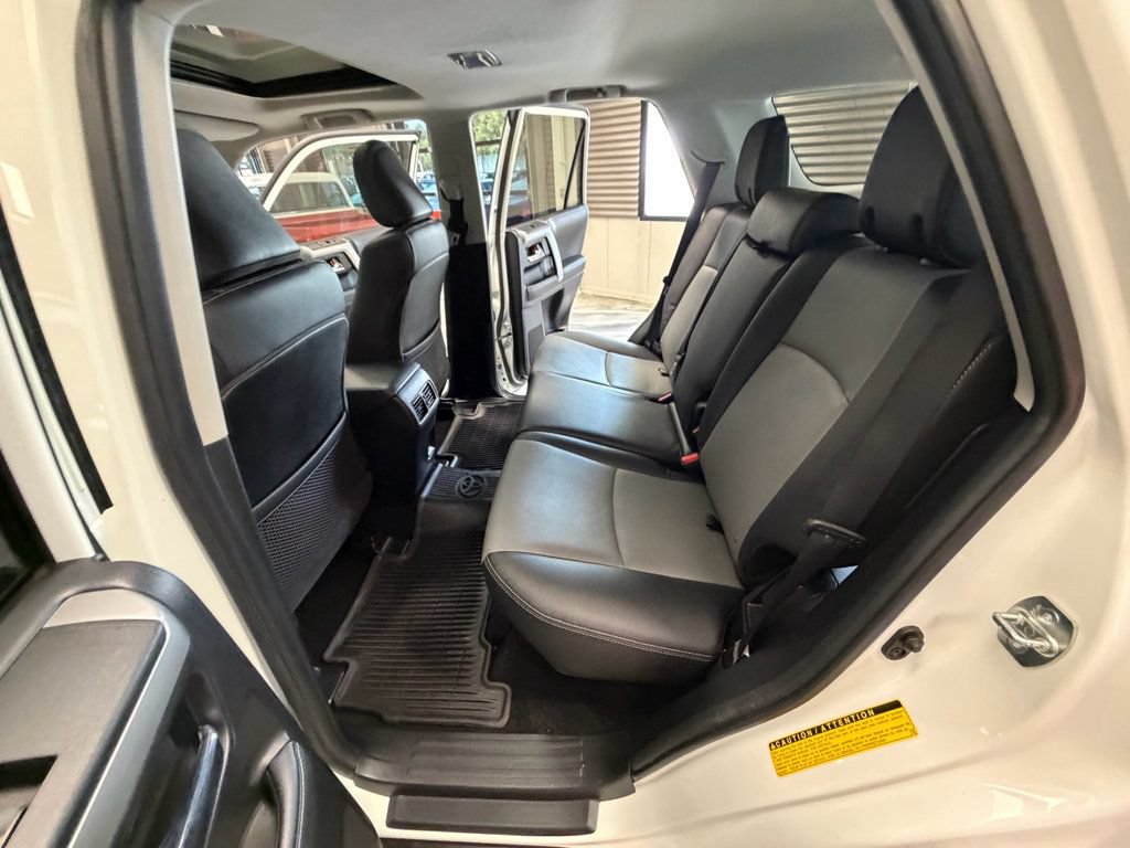 Used 2022 Toyota 4Runner SR5 Premium w/ Moonroof Package AWD/4WD image 60