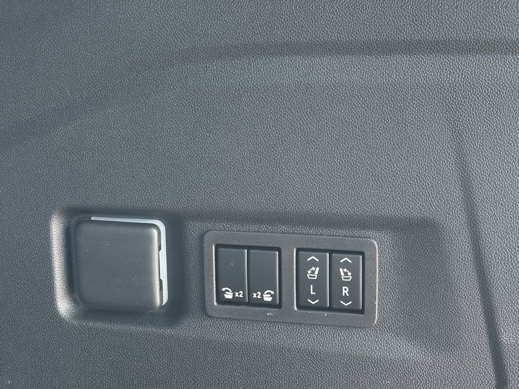 New 2026 Chevrolet Suburban Premier w/ Sun And Tow Package image 26