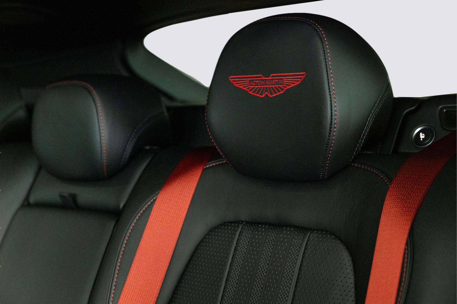 New 2026 Aston Martin DBX 707 AWD/4WD image 44