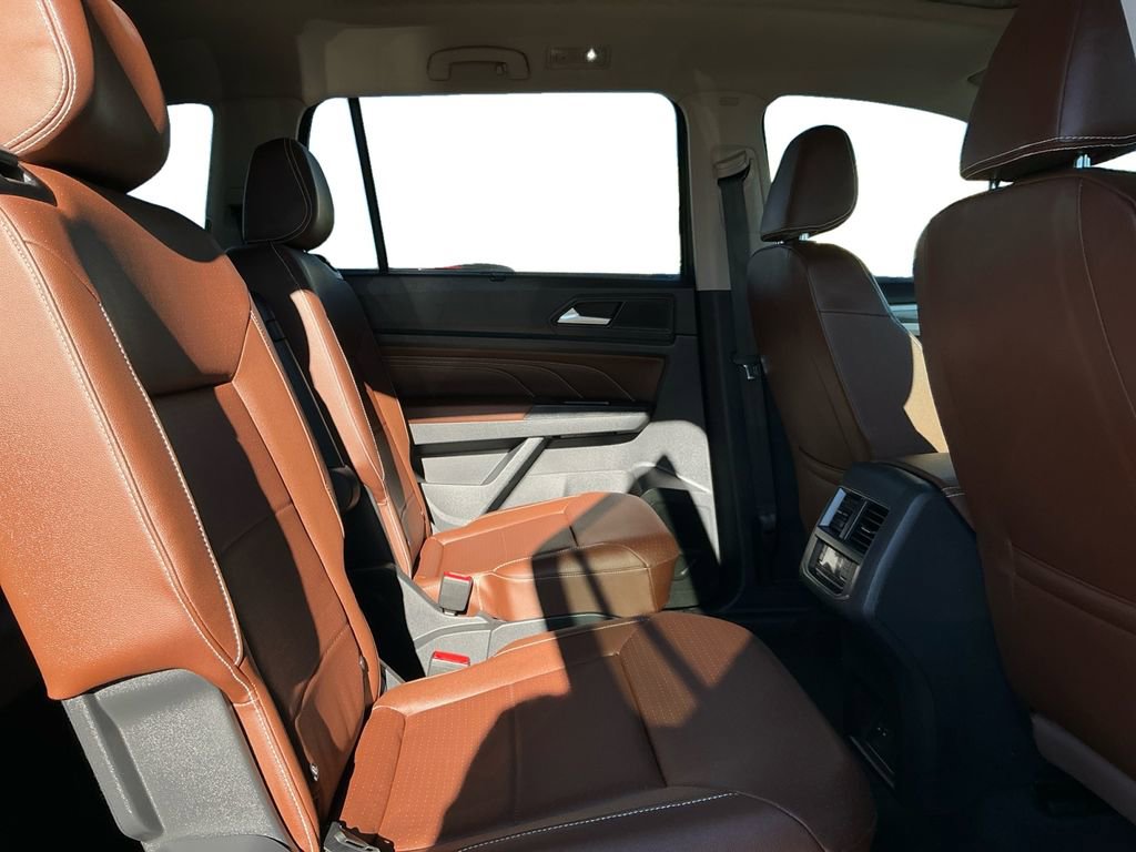 Used 2021 Volkswagen Atlas SEL R-Line image 18