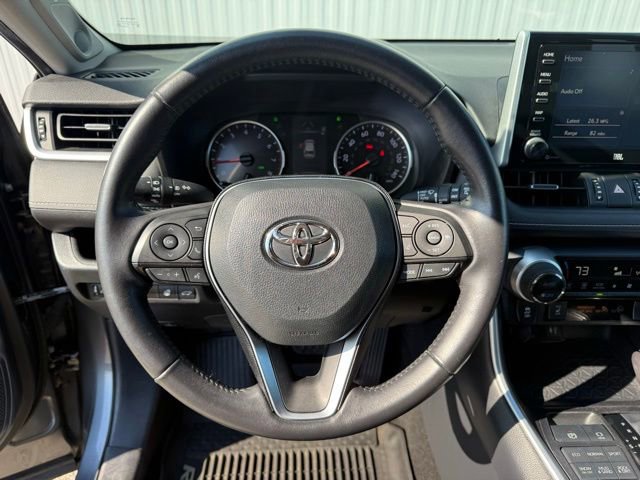 Used 2019 Toyota RAV4 XLE Premium w/ Cold Weather Package AWD/4WD image 18
