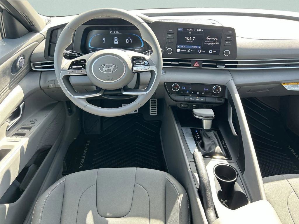 New 2026 Hyundai Elantra Sport FWD image 18