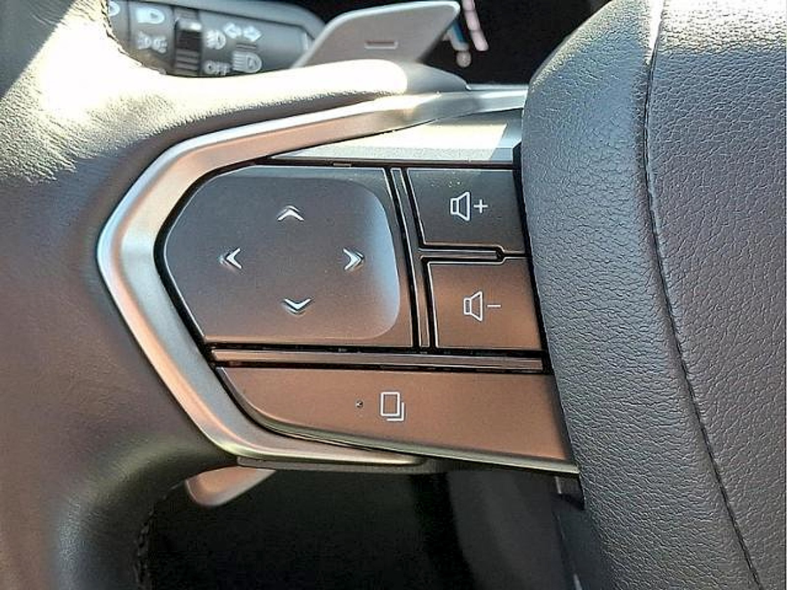 Certified 2024 Lexus RX 450h AWD w/ Convenience Package image 20