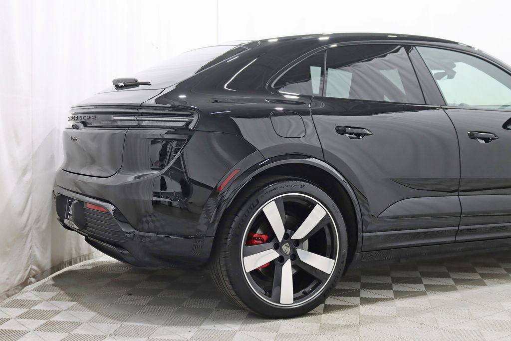 Used 2025 Porsche Macan Turbo Electric AWD/4WD image 10
