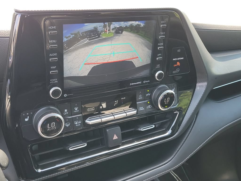Certified 2021 Toyota Highlander XSE FWD image 15