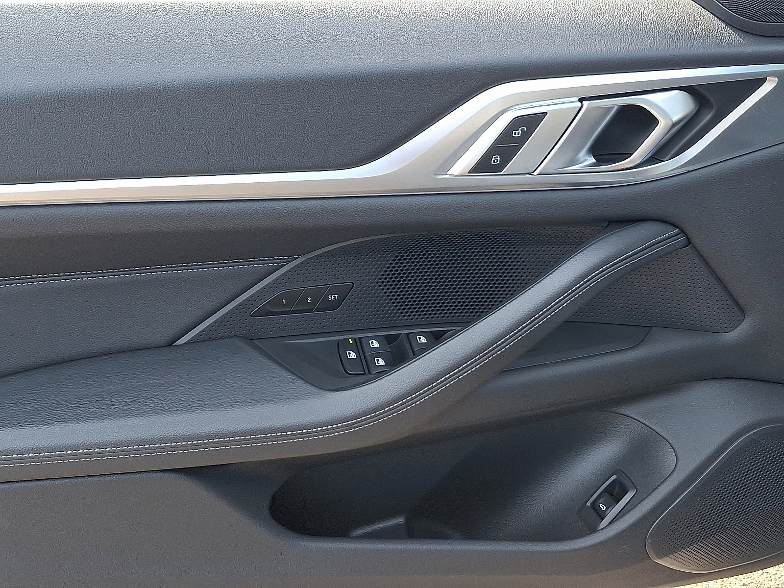 Used 2024 BMW i4 eDrive35 w/ Premium Package image 12