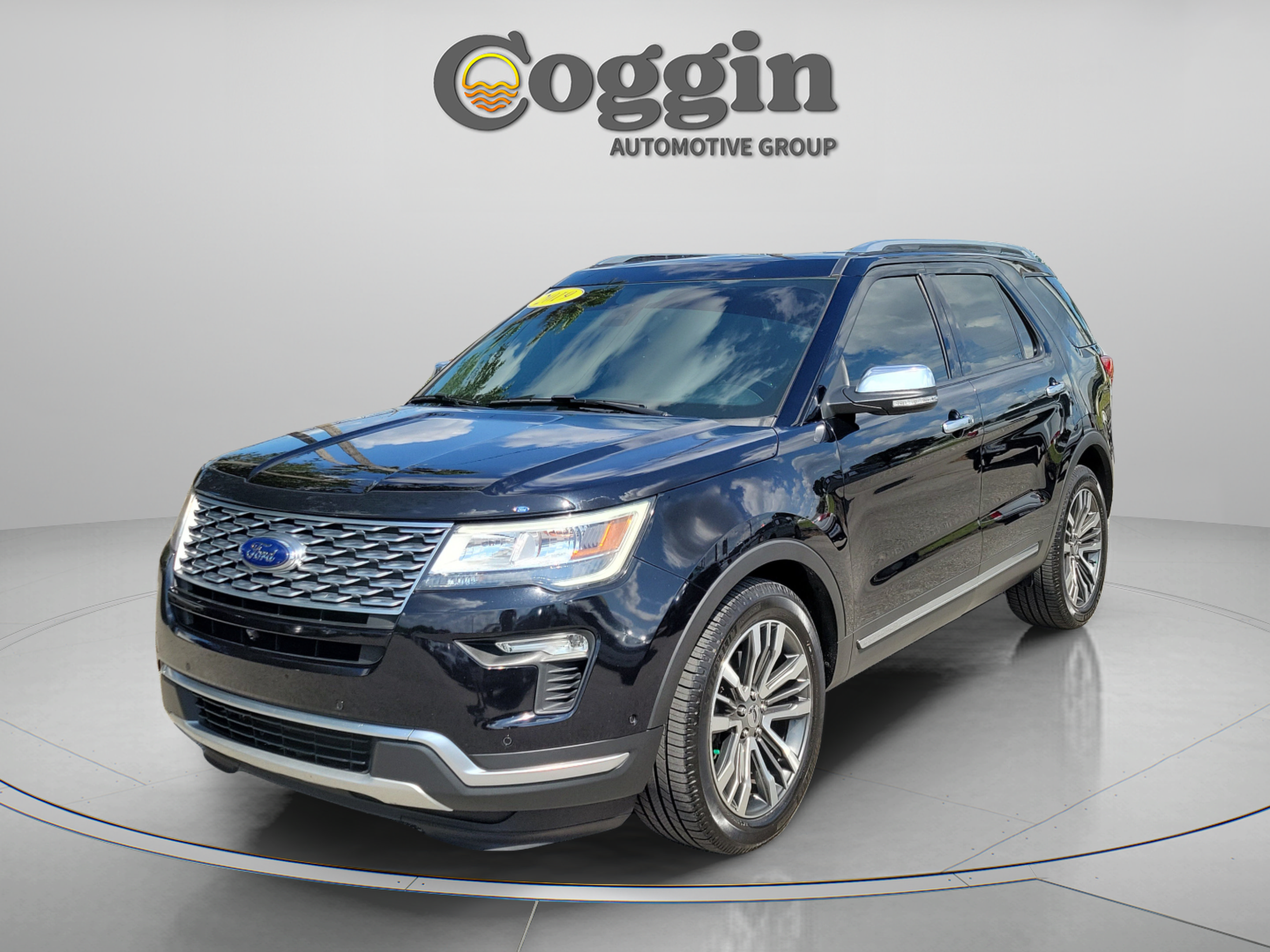 Used 2019 Ford Explorer Platinum AWD/4WD image 1