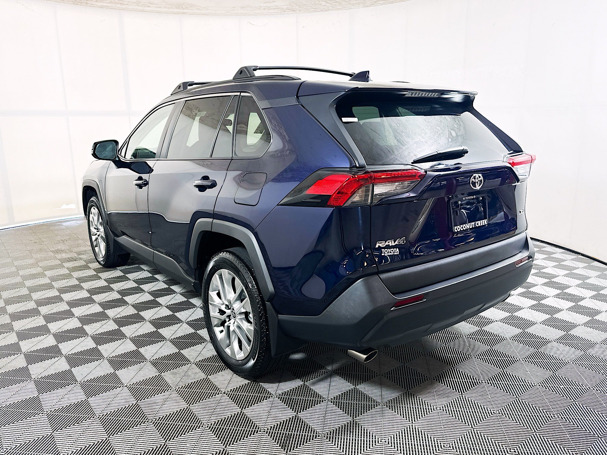 Used 2024 Toyota RAV4 XLE Premium w/ Weather Package FWD image 5