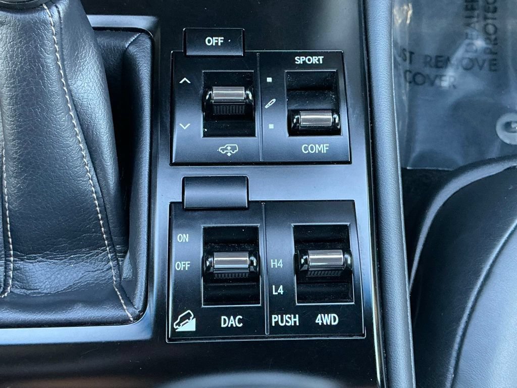 Used 2020 Lexus GX 460 Luxury w/ Accessory Package AWD/4WD image 30