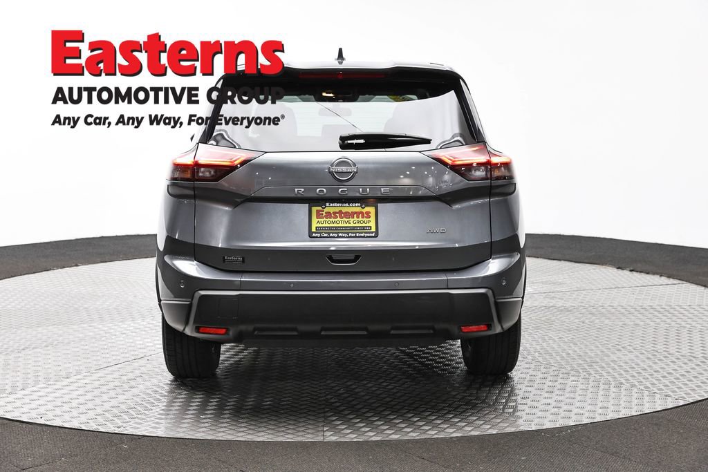Used 2024 Nissan Rogue S image 6