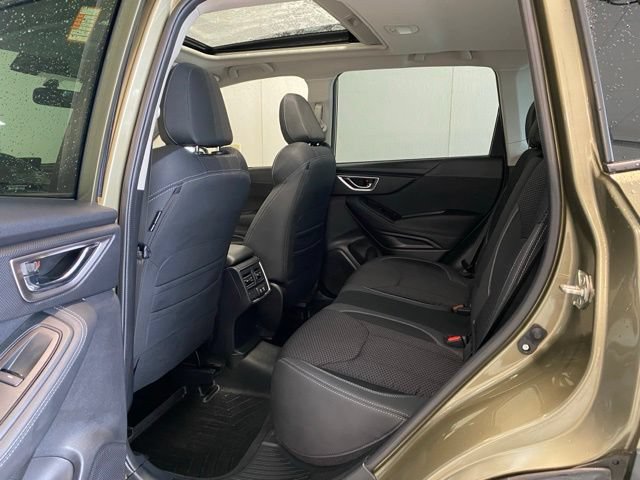 Used 2022 Subaru Forester Premium AWD/4WD image 13