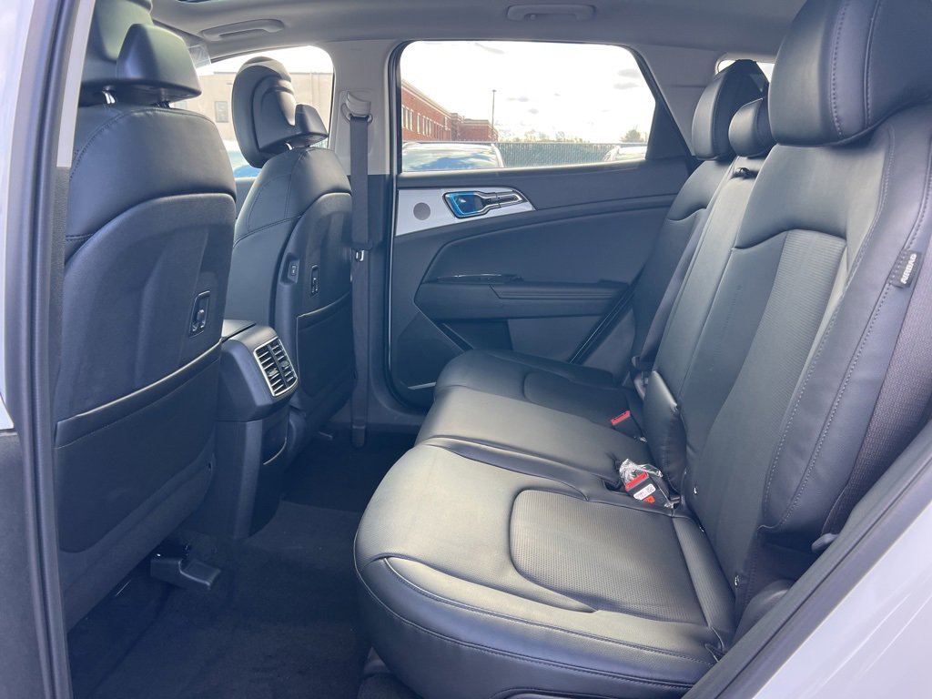 New 2026 Kia Sportage EX w/ EX Panorama Roof Package image 13