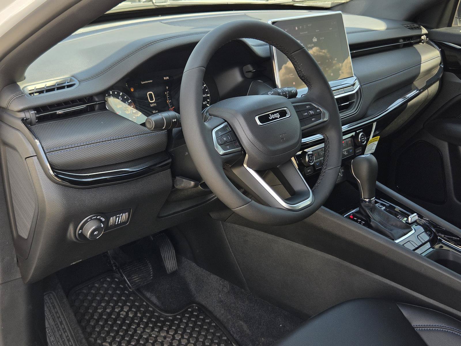 New 2026 Jeep Compass Latitude AWD/4WD image 24