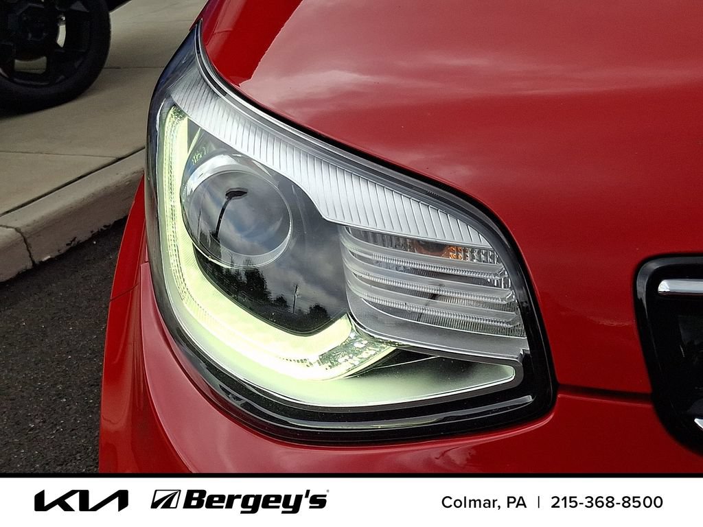 Used 2017 Kia Soul ! w/ Tech Package FWD image 11