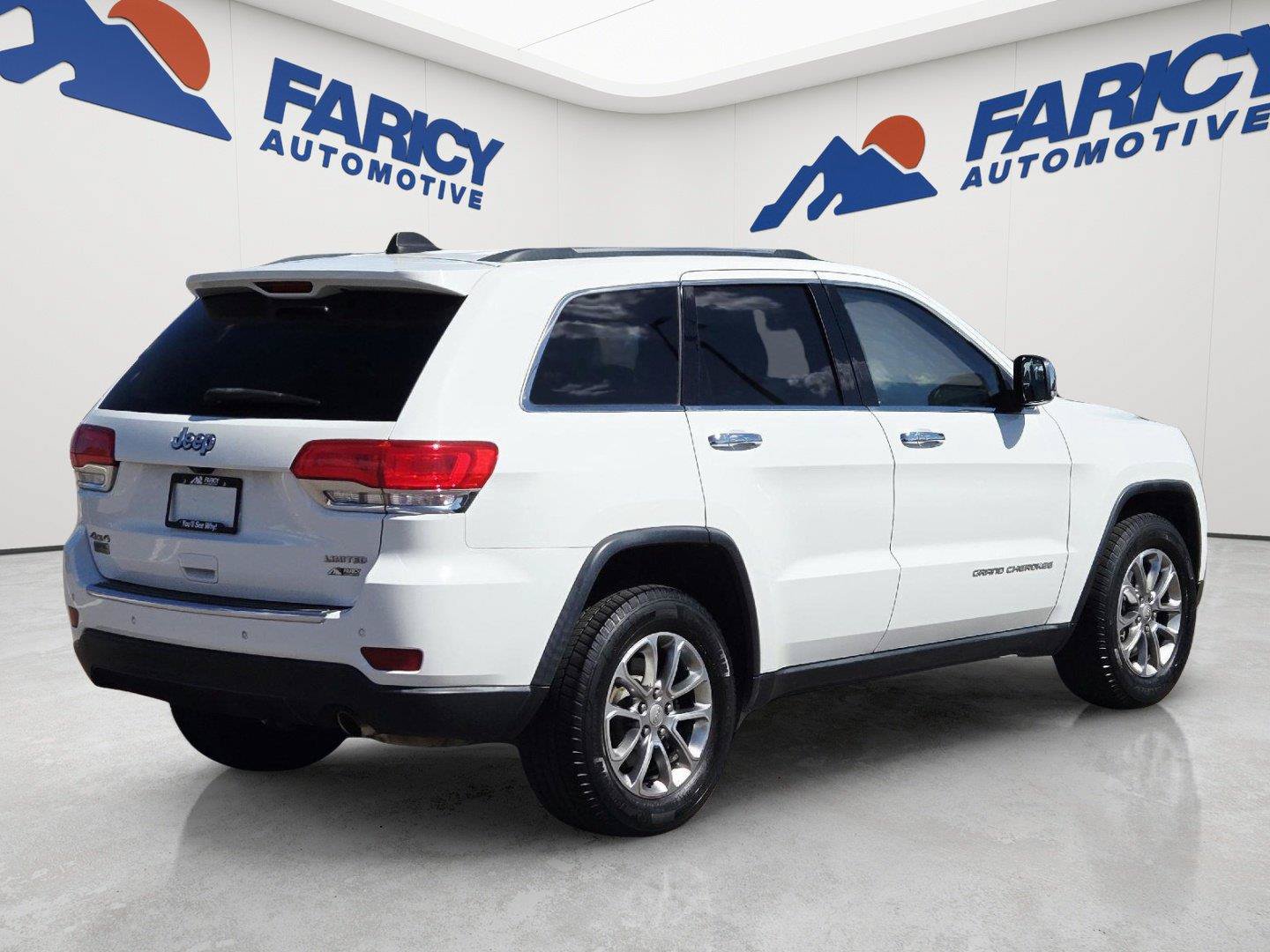 Used 2015 Jeep Grand Cherokee Limited AWD/4WD image 5