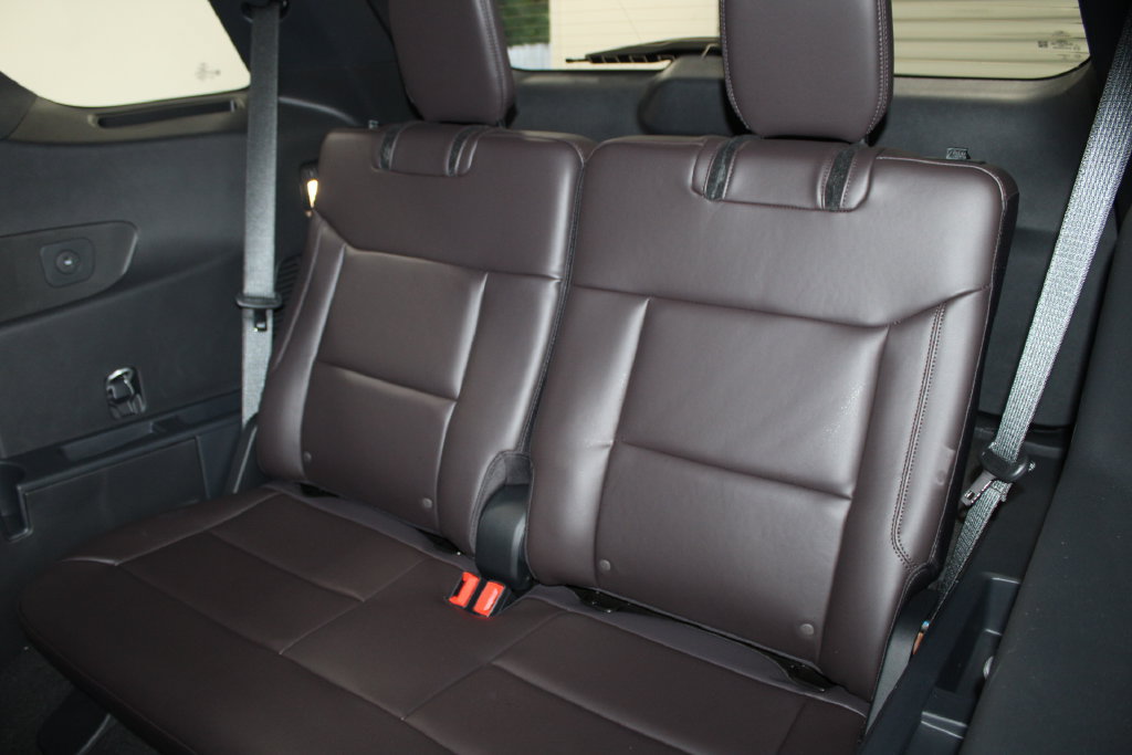 New 2026 Ford Explorer Platinum RWD image 25