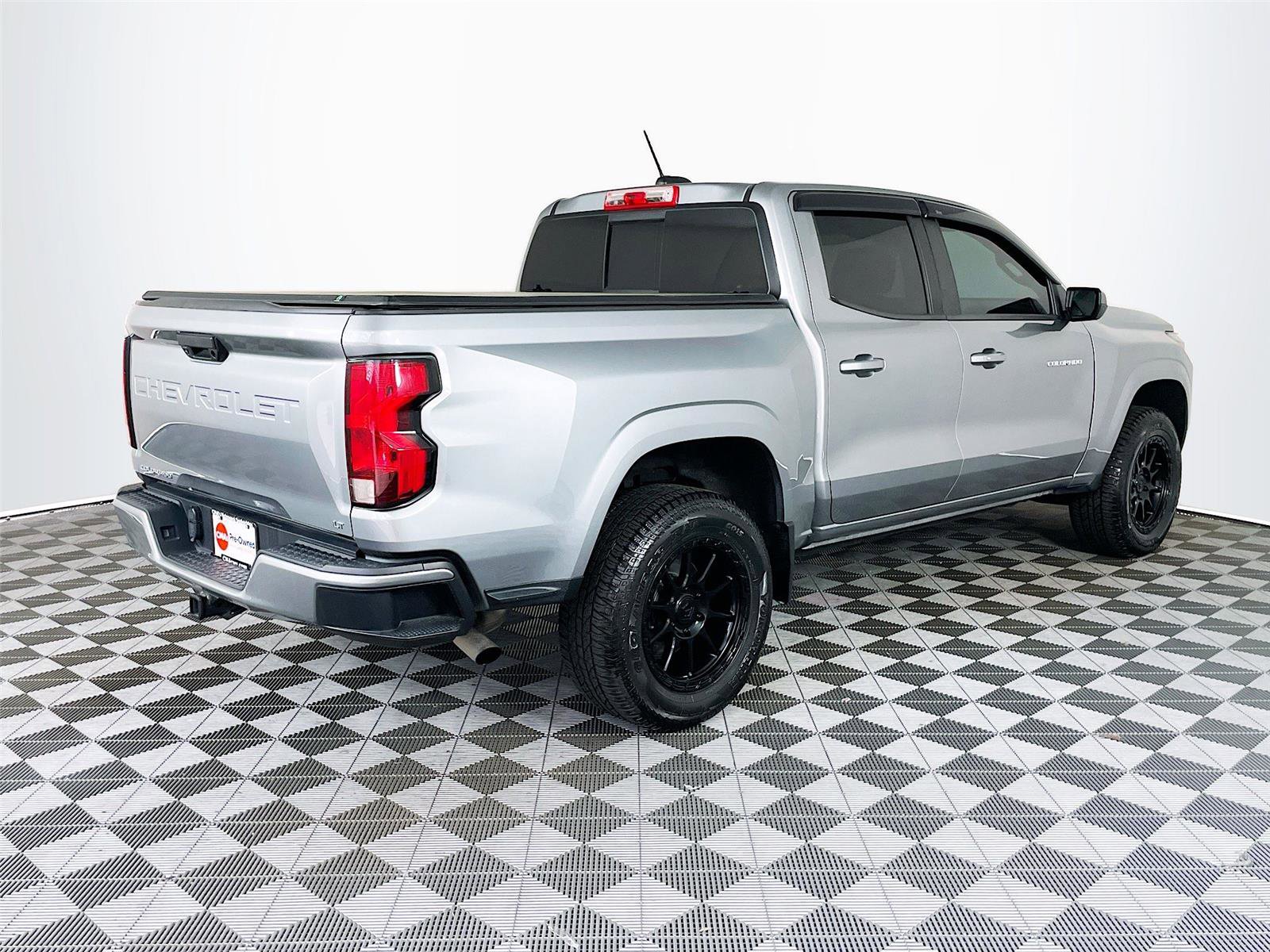 Used 2024 Chevrolet Colorado LT w/ LT Convenience Package image 9